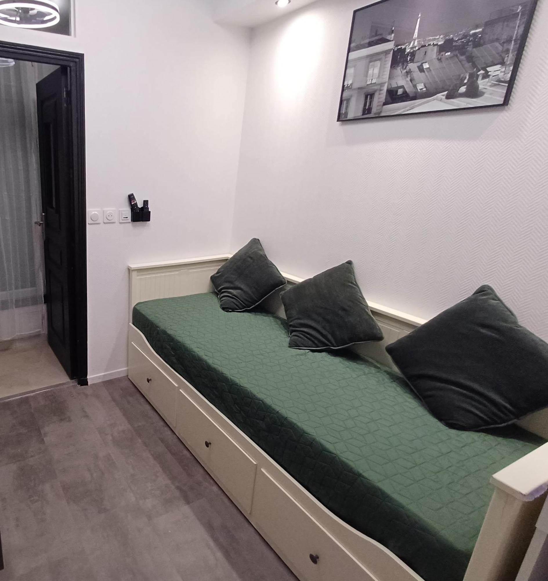 Bright Small Studio Paris Saint Ouen Екстериор снимка