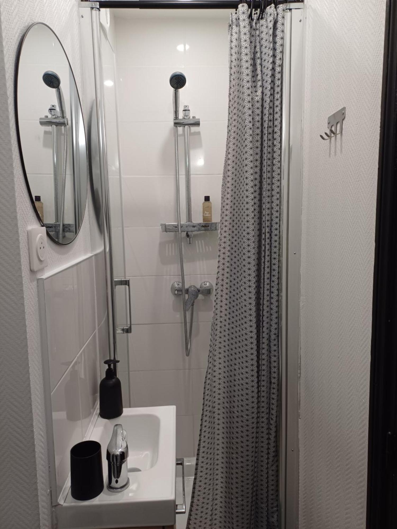 Bright Small Studio Paris Saint Ouen Екстериор снимка