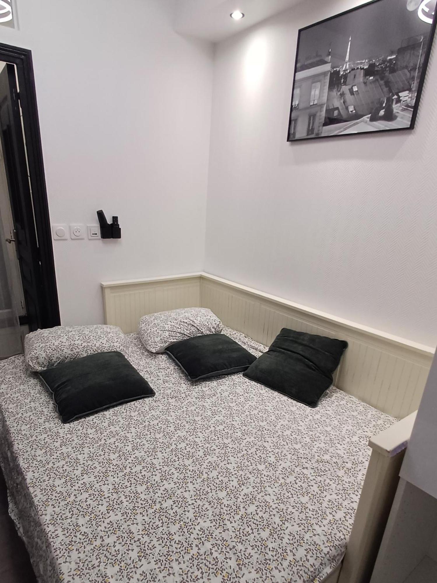 Bright Small Studio Paris Saint Ouen Екстериор снимка